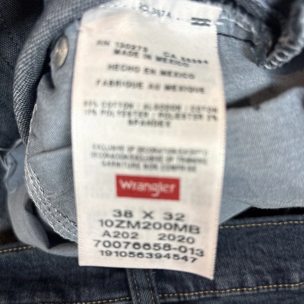 Wrangler‎ Authentics Jeans Mens 38x32 Blue Straight Leg Denim 10ZM200MB NWT
